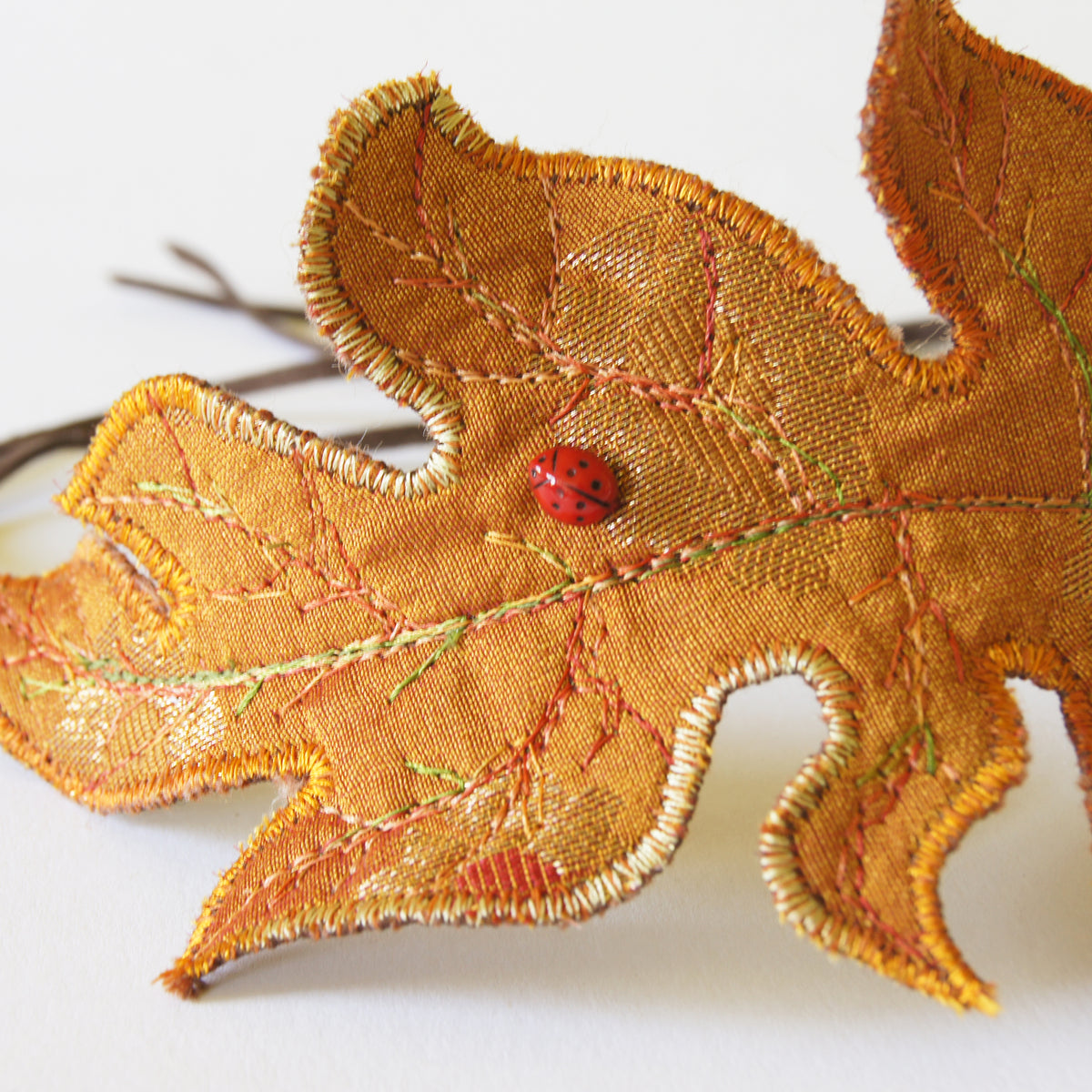 Acanthus Leaf Bun Wrap Botanical Accessory