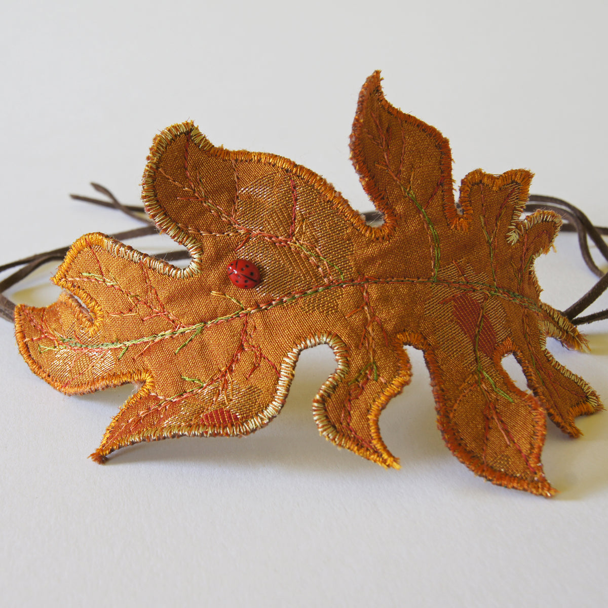 Acanthus Leaf Bun Wrap Botanical Accessory