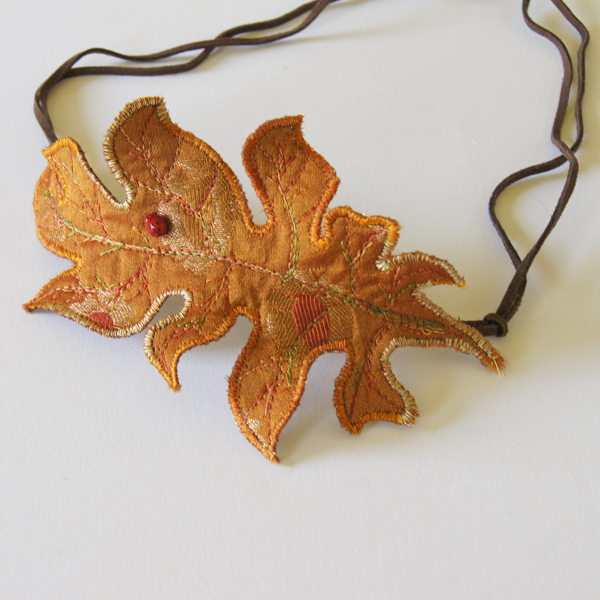 Acanthus Leaf Bun Wrap Botanical Accessory