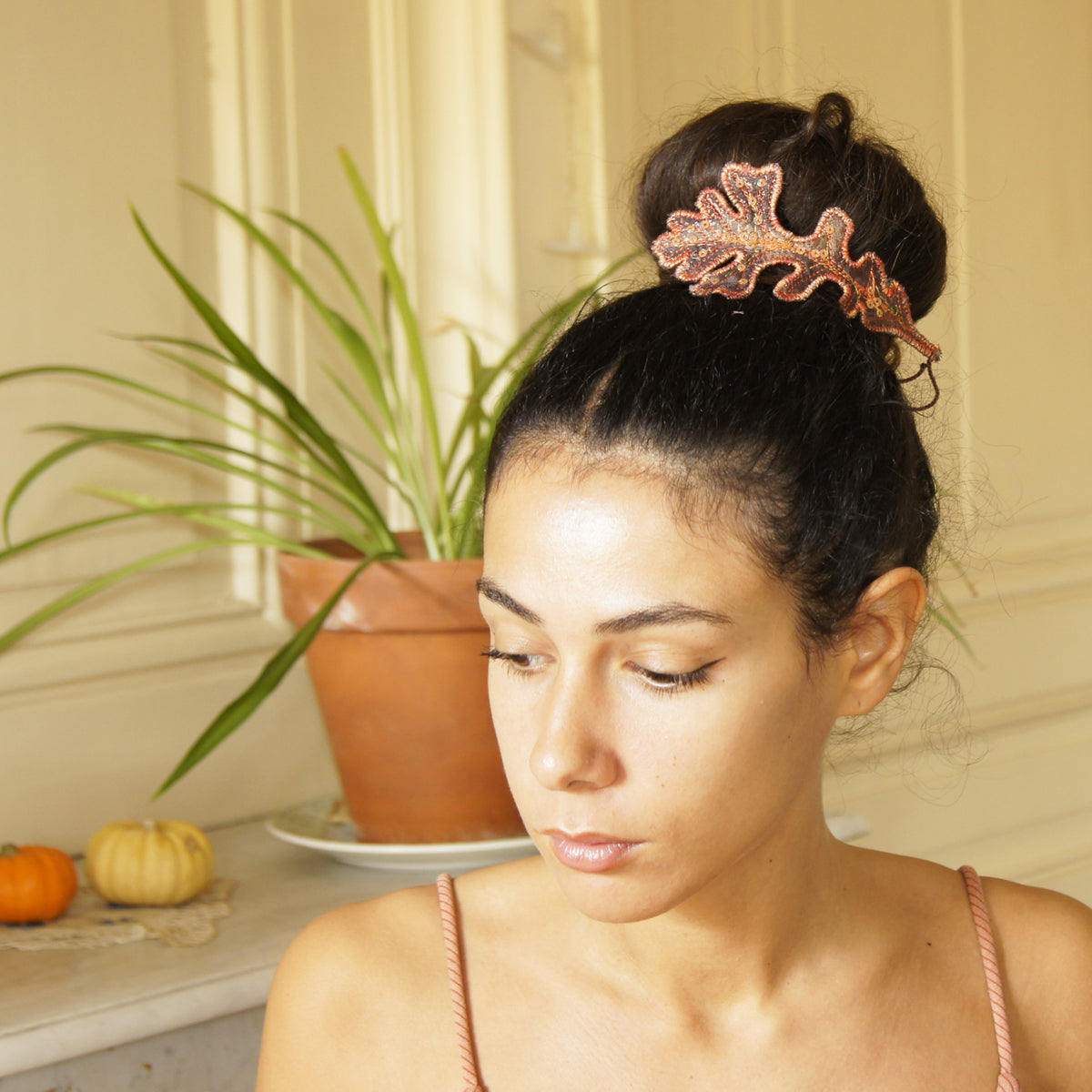 Brown and Copper oak leaf bun wrap