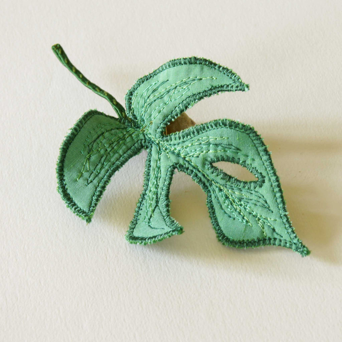 Rhaphidophora tetrasperma Brooch, Botanical Pin